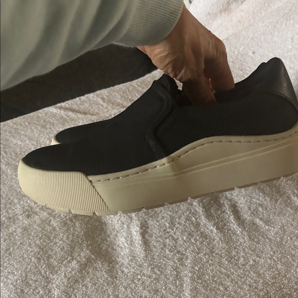Stylish Black Dr Scholl’s Slip-On Sneakers - Picture 14 of 16